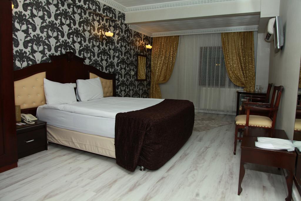 Royal Anka Otel 4*