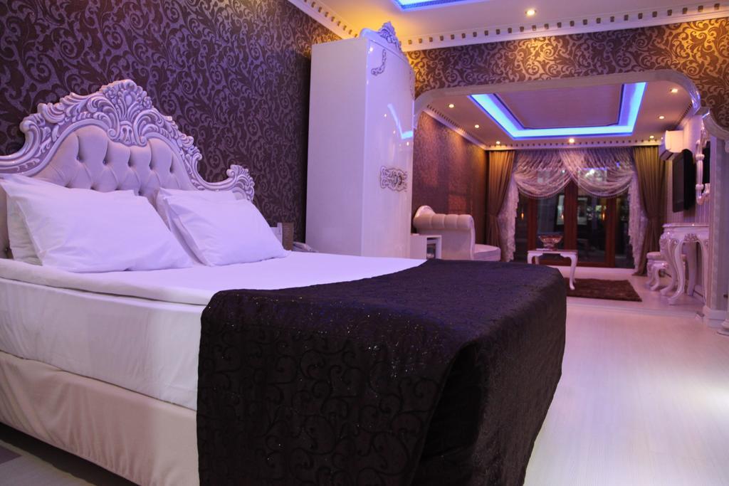 Royal Anka Otel 4*